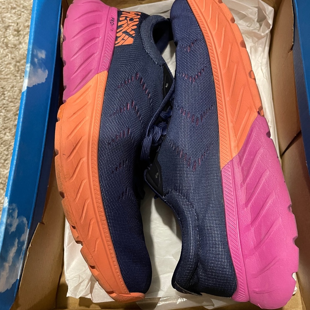 Women’s Hoka Mach 2 Size 9